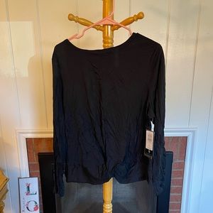 Womens Athletic top Torrid size 1 nwt